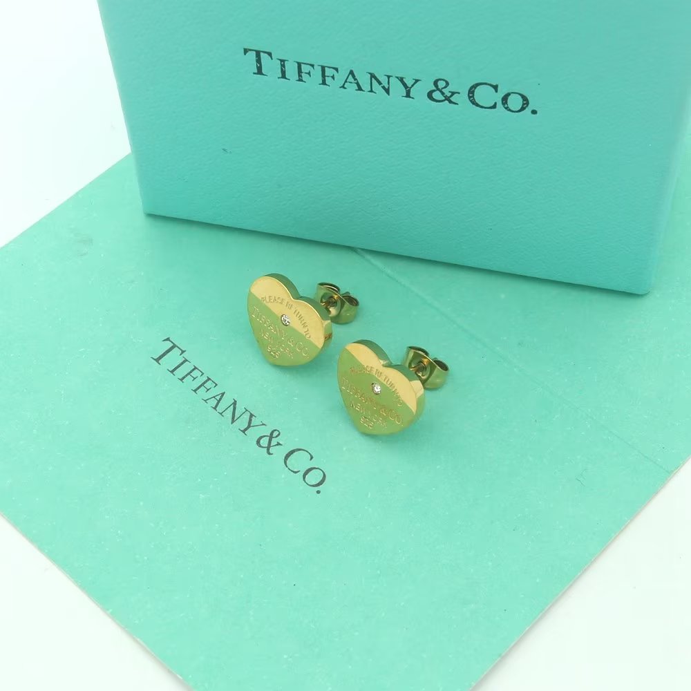 Return to Tiffany Heart Tag Stud Earrings - 18K Gold