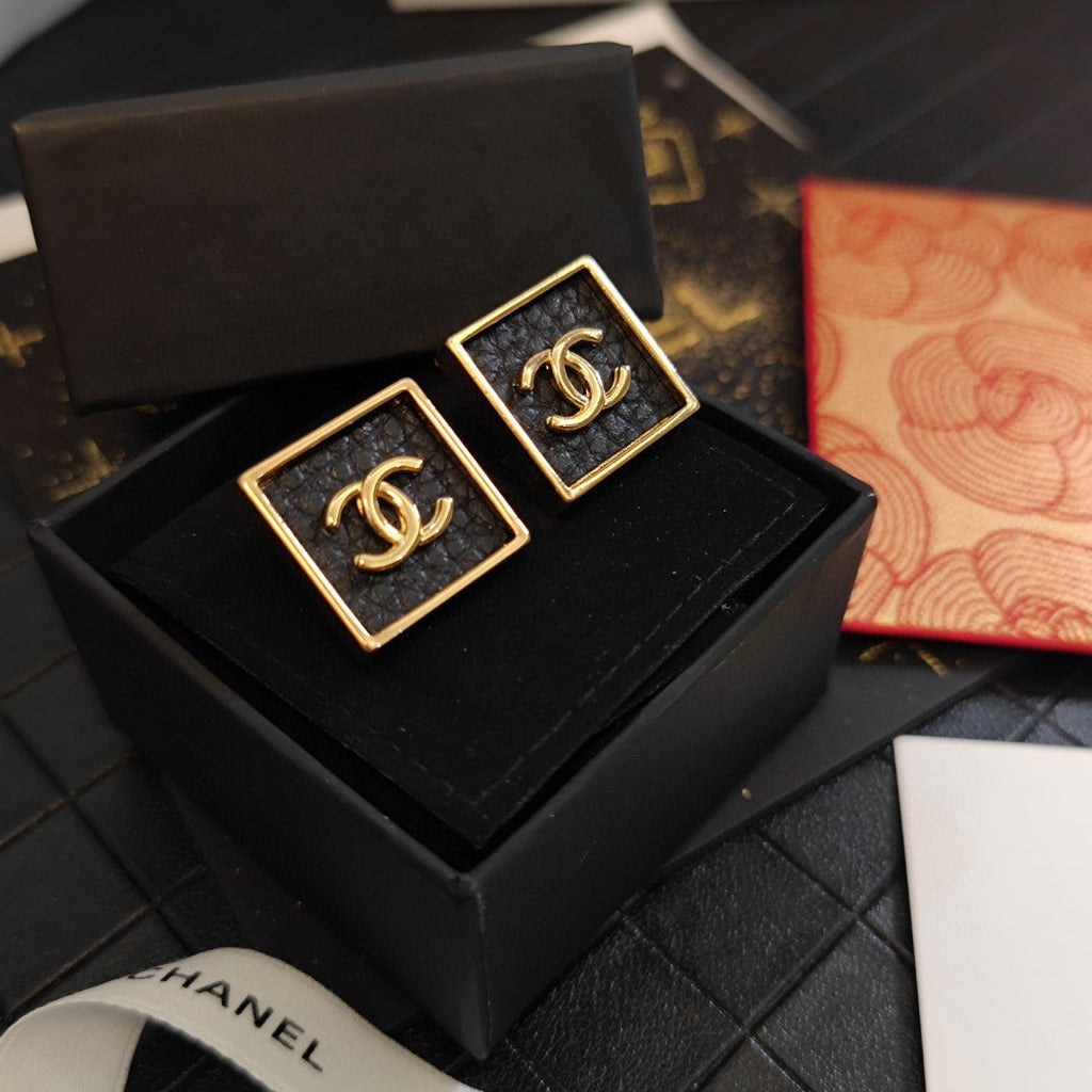 Chanel Black Square Earrings - 18K Yellow Gold