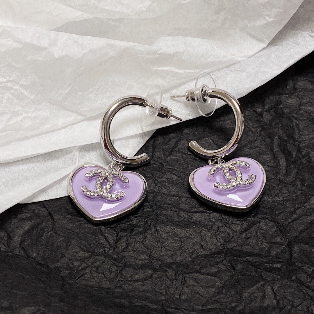 Chanel Purple Heart Earrings - 18K Yellow Gold