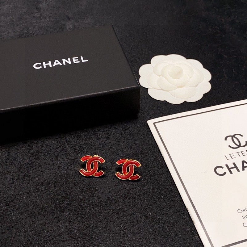 Chanel Red Earrings - 1.8 cm Height - 18K Yellow Gold